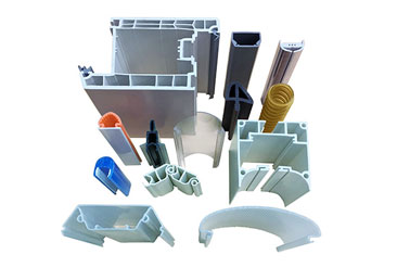 Plastic profile injection molding